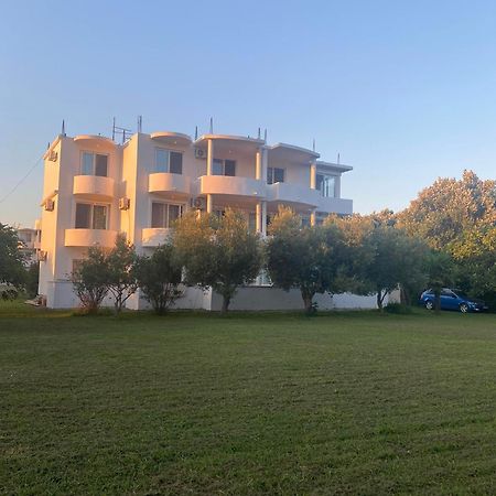 Отель Casa Gazi Улцинь Экстерьер фото