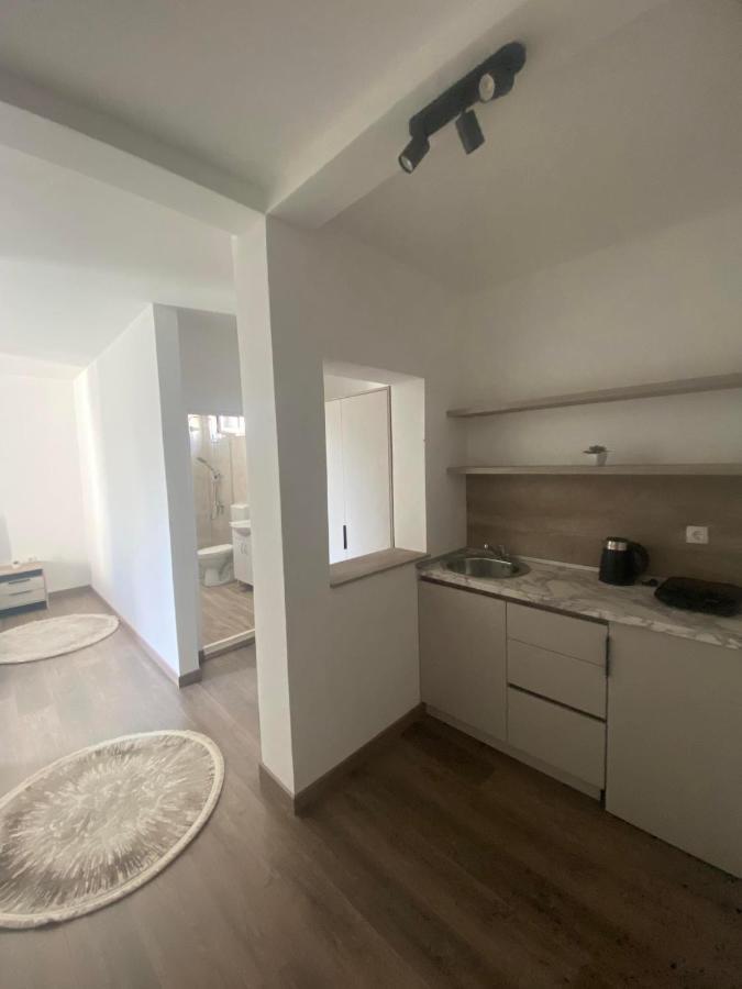 Отель Casa Gazi Улцинь Экстерьер фото